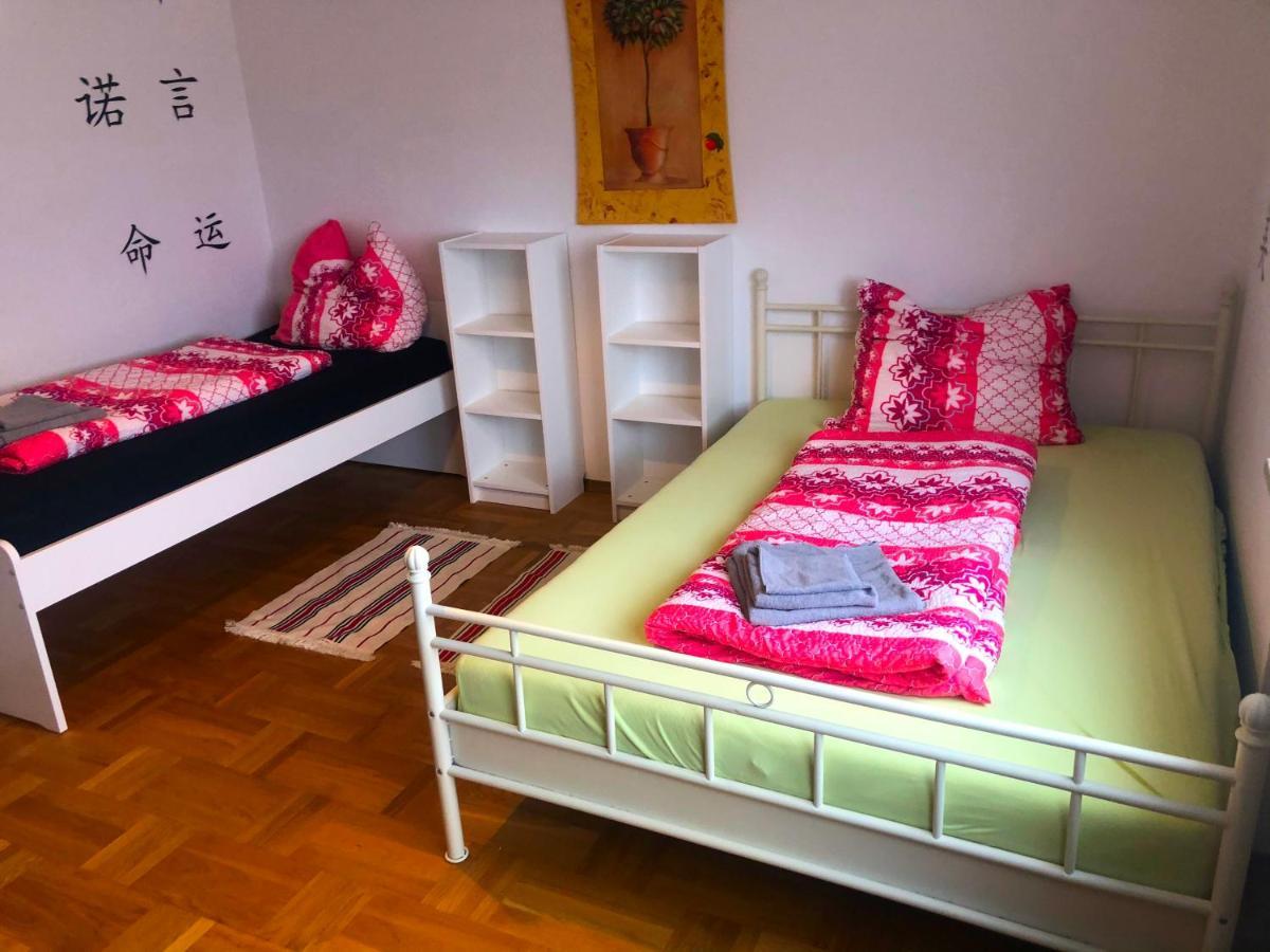 Ferienwohnungen / Ferienhaus Adelsried Ngoại thất bức ảnh