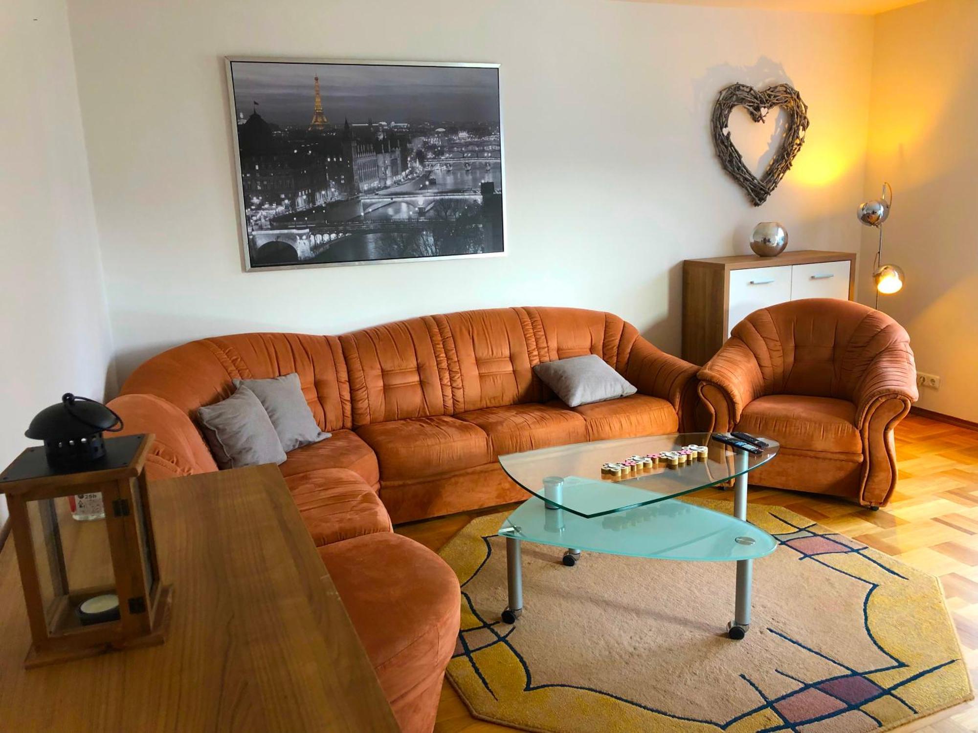 Ferienwohnungen / Ferienhaus Adelsried Ngoại thất bức ảnh