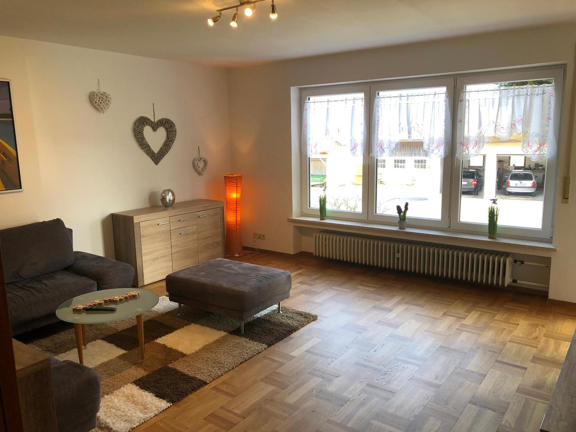 Ferienwohnungen / Ferienhaus Adelsried Ngoại thất bức ảnh