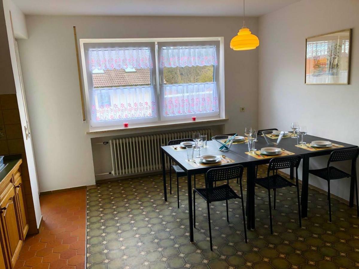 Ferienwohnungen / Ferienhaus Adelsried Ngoại thất bức ảnh